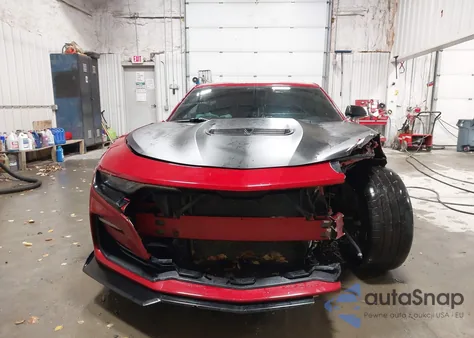 2019 Chevrolet Camaro 1Ss z USA, uszkodzony, nr VIN 1G1FE1R78K0133053